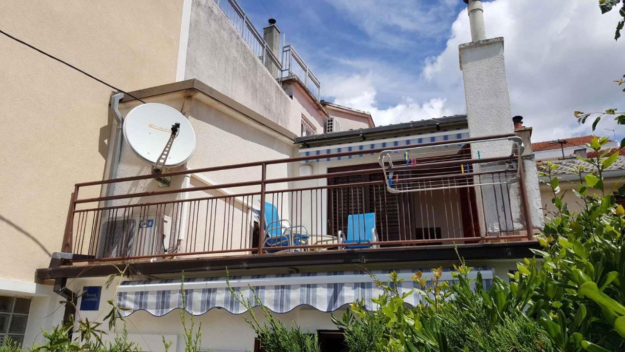 Apartment In Selce 5880 Exterior foto